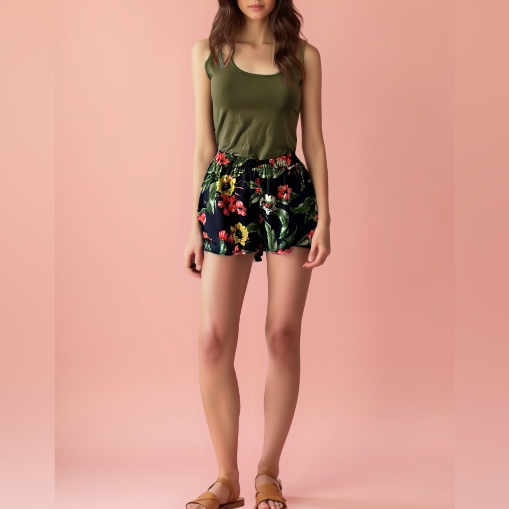 Aritzia Sunday Best Tropical Layered Shorts - Picture 16 of 16